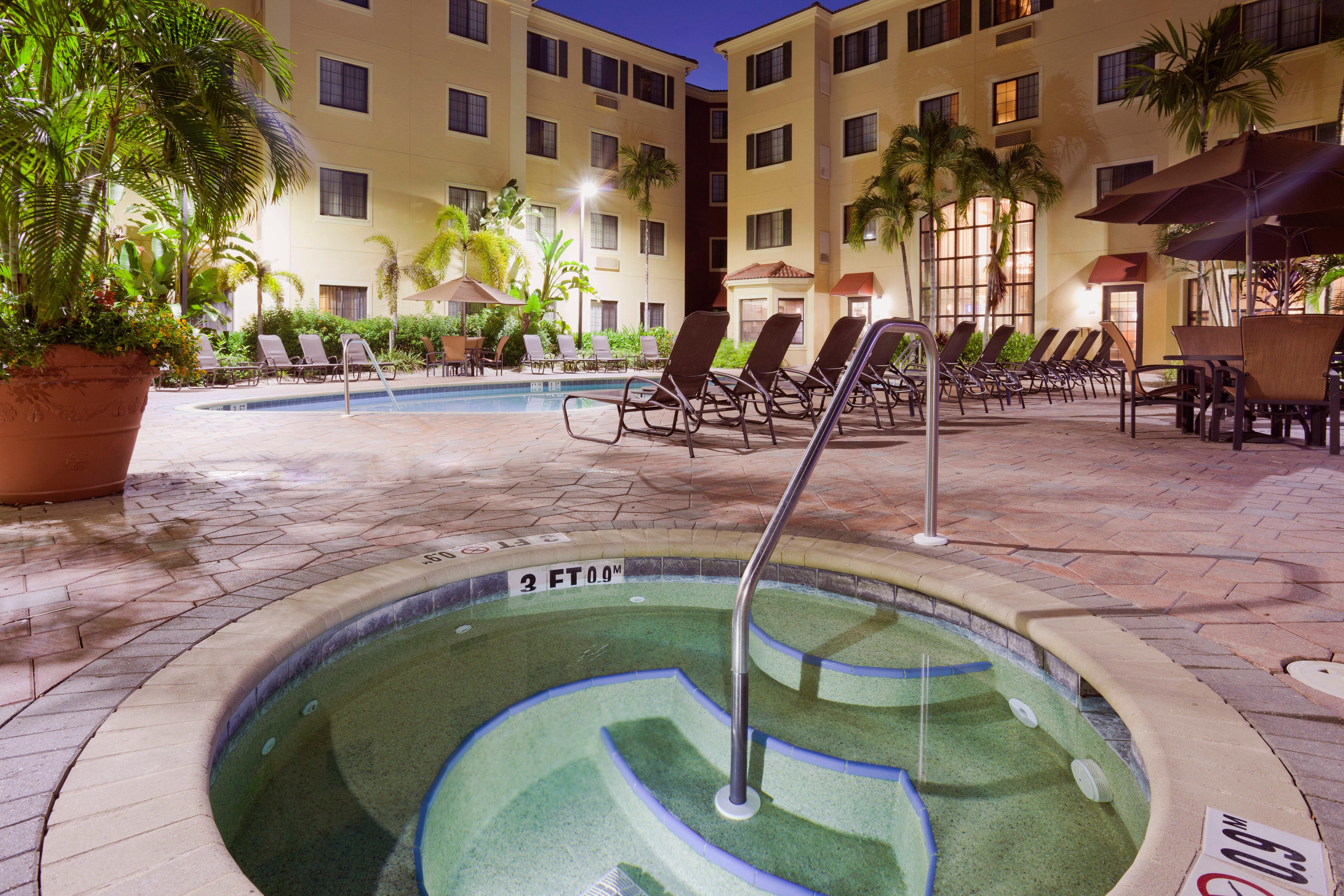 Staybridge Suites Naples - Gulf Coast, An Ihg Hotel מראה חיצוני תמונה
