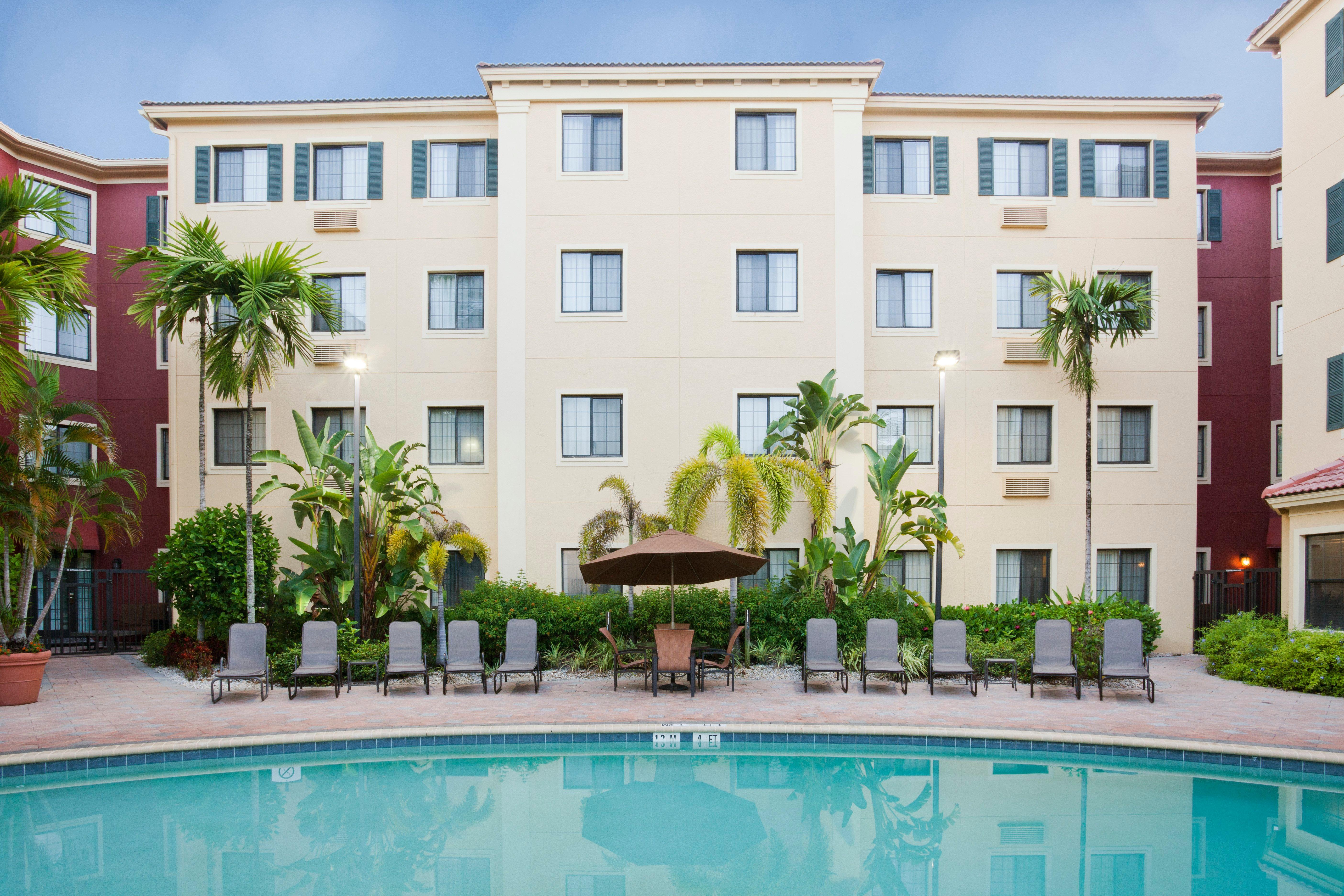 Staybridge Suites Naples - Gulf Coast, An Ihg Hotel מראה פנימי תמונה